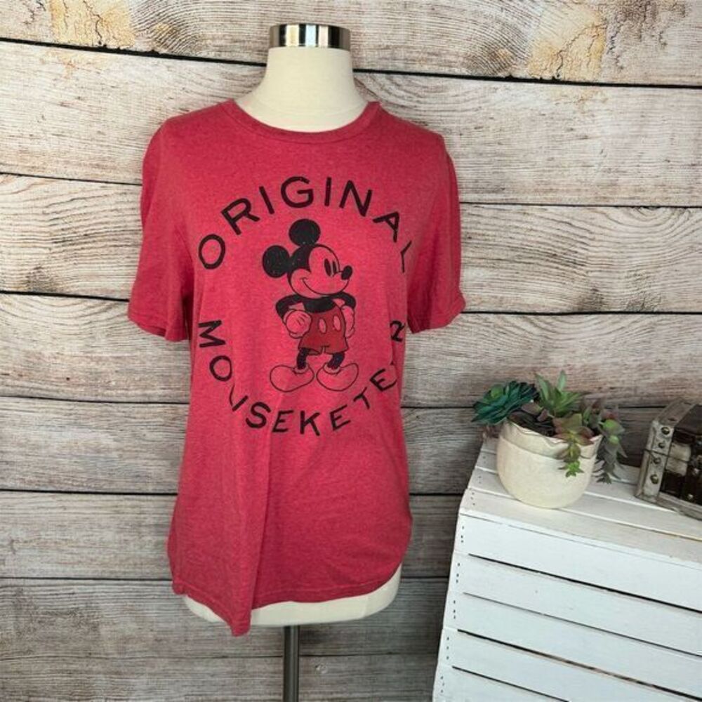 Disney Store Men's Mickey Mouse Red T-Shirt Size S Graphic Print